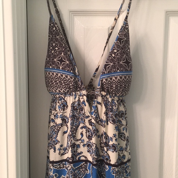 Formal dress - Picture 2 of 4